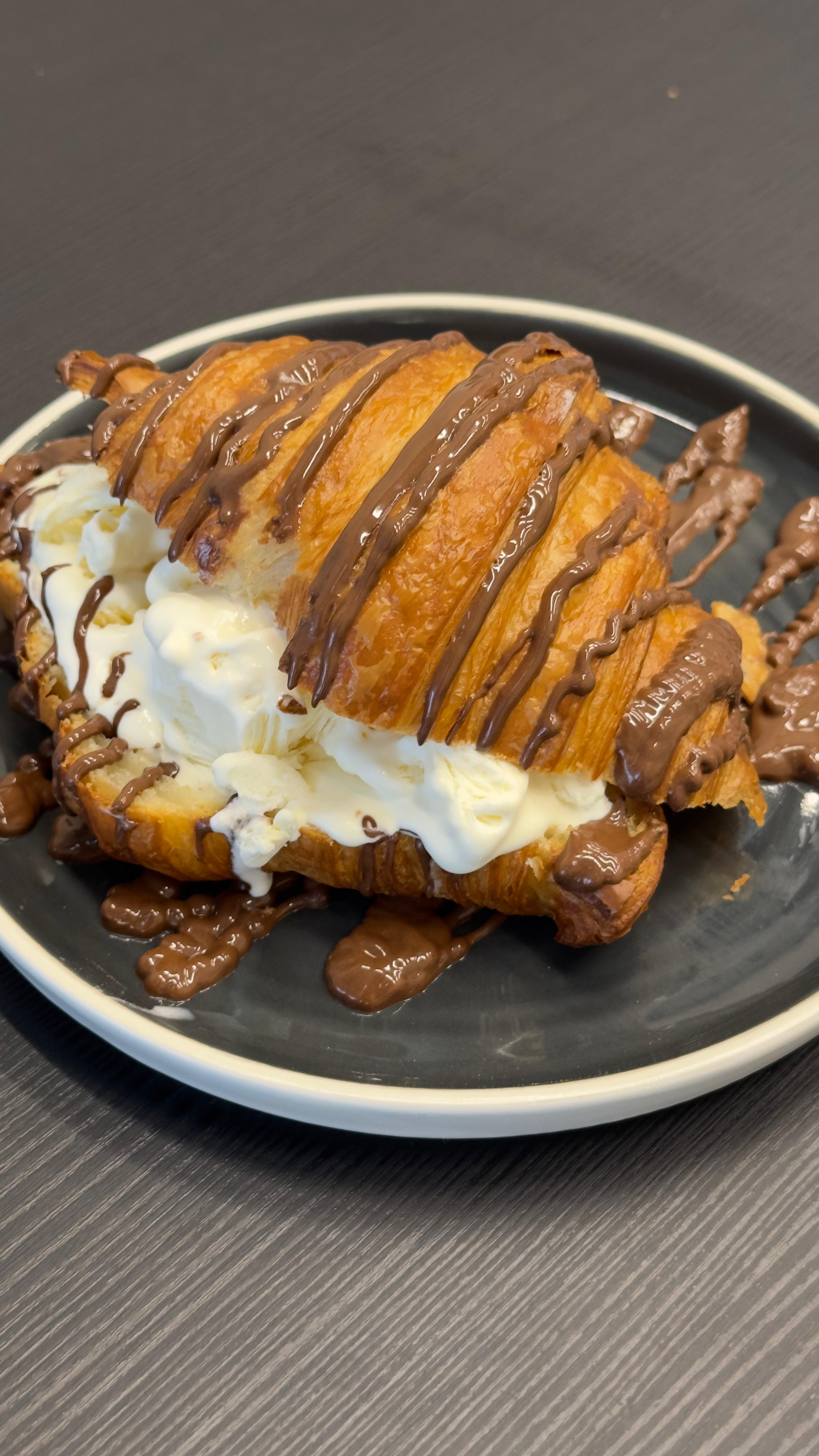 Ice cream Croissant 